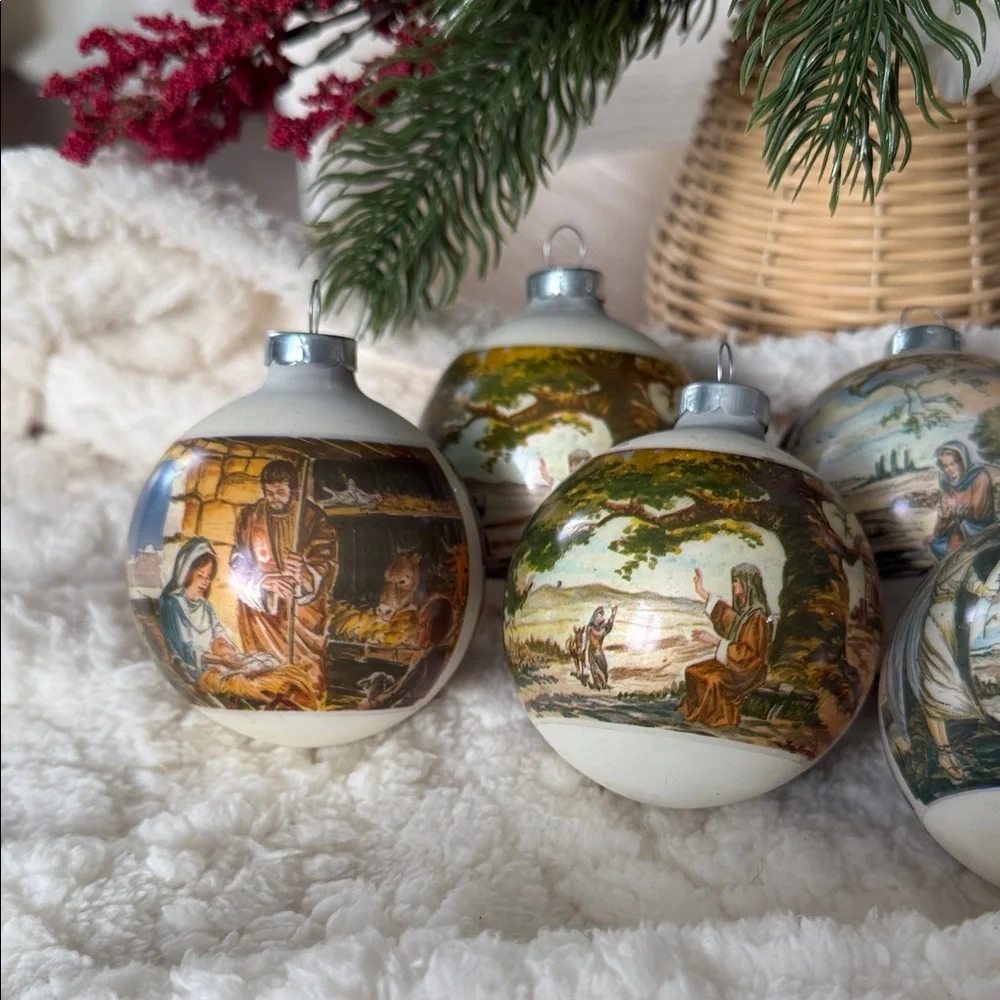 Vintage Corning Glass Nativity Ornaments/Bulbs